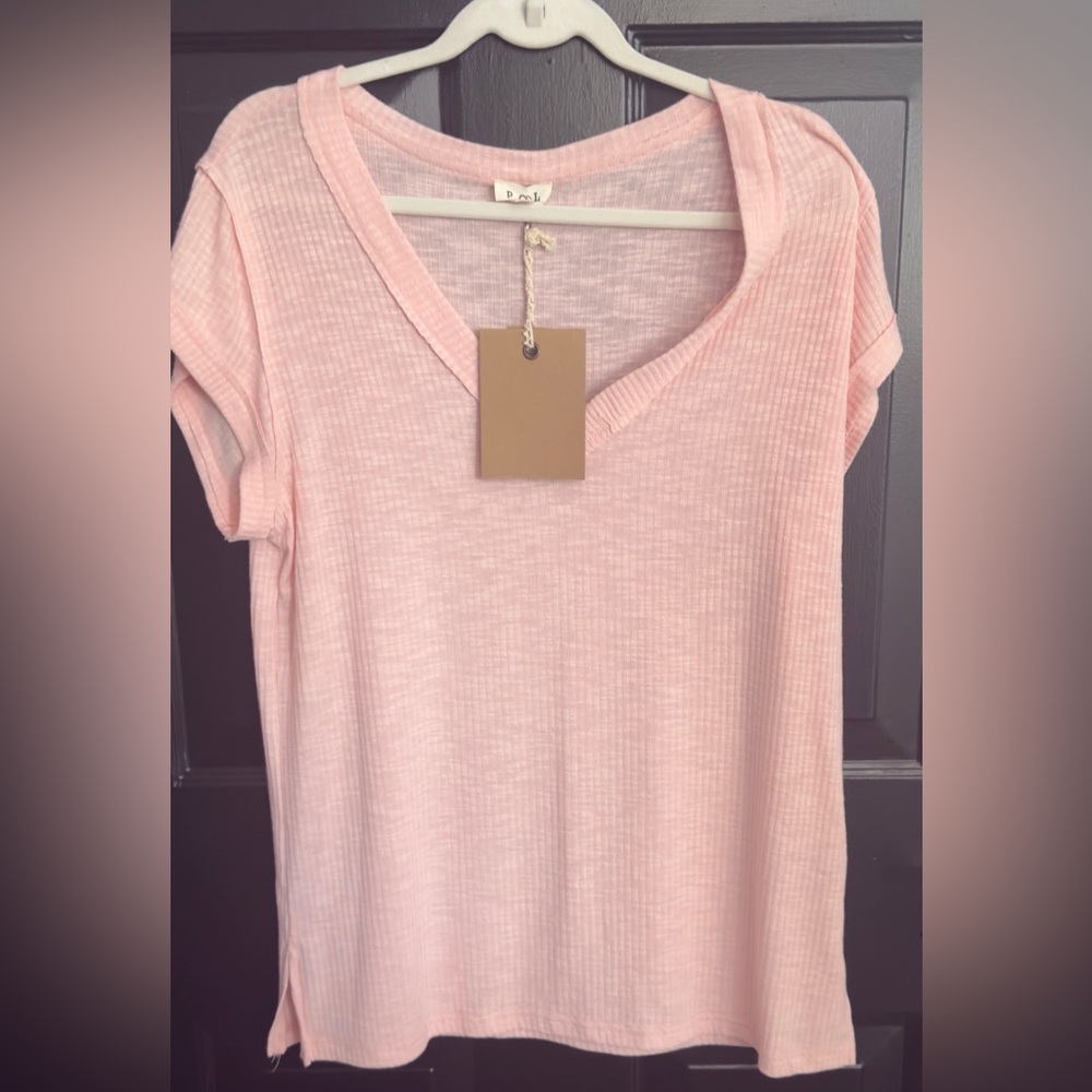 POL Light Pink V-Neck Short Sleeve Top